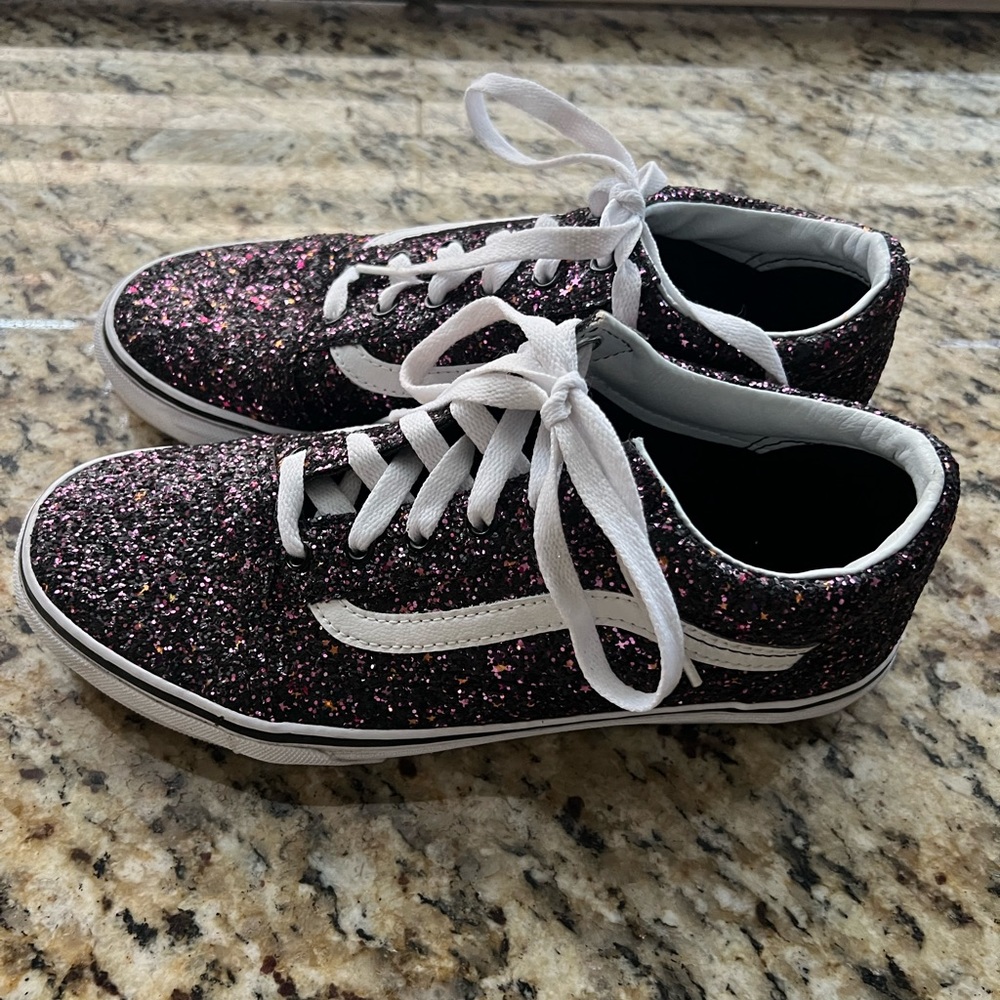 Old Skool Glitter Star Vans. Wore one time at a wedding for two hours.